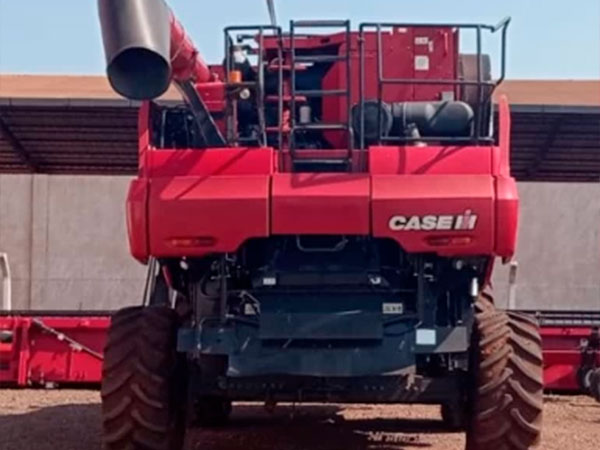 Case-IH-8120-3